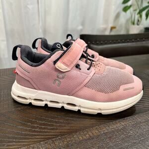 On cloud pink kids running shoes size 13 kids